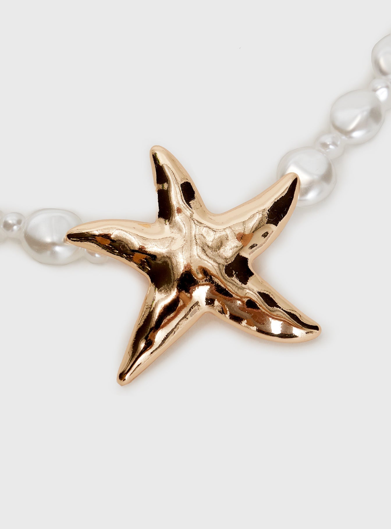 Sea Life Pearl Necklace Gold