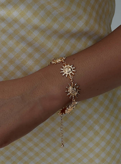 Worldwide Bracelet Gold