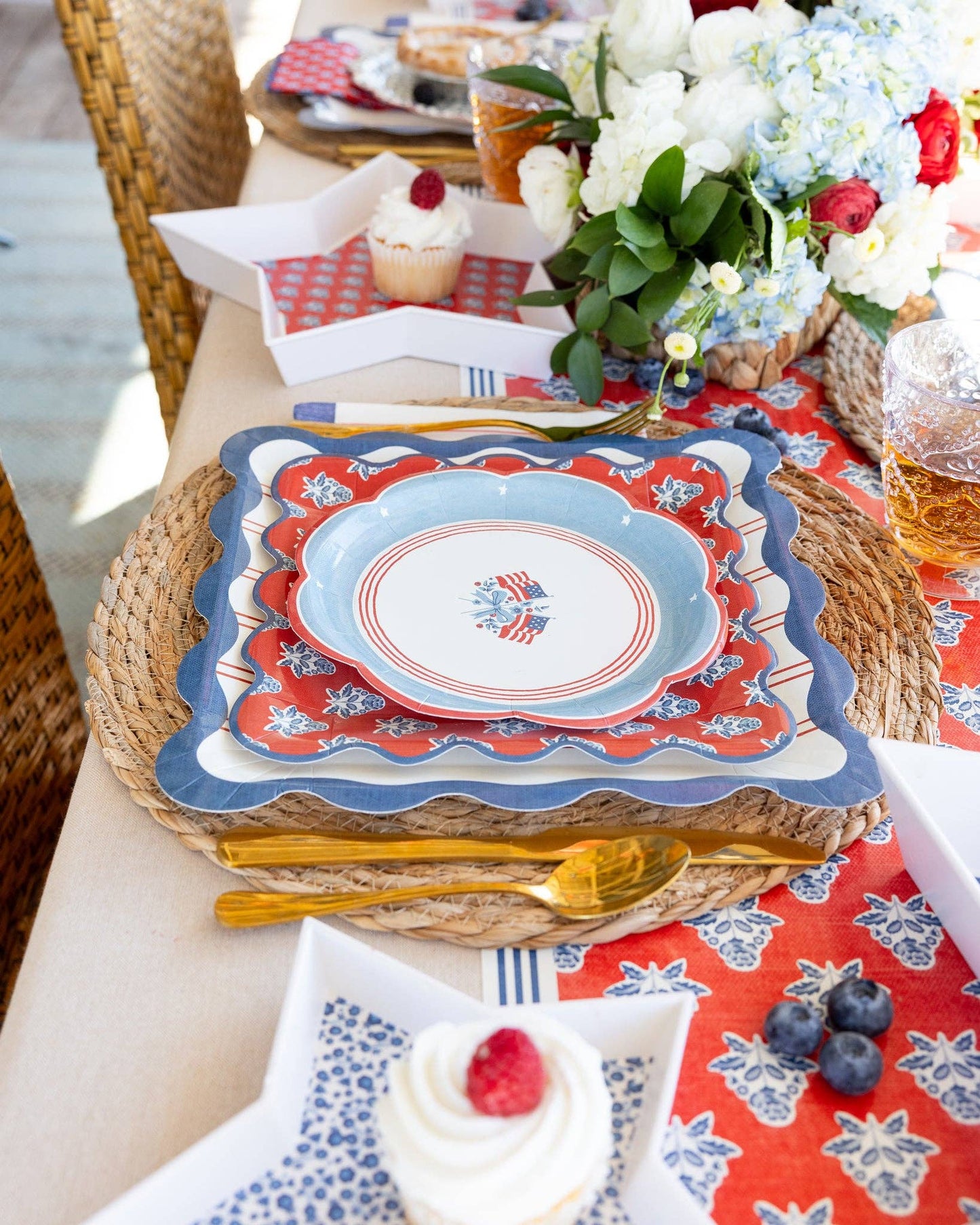 Flag Paper Plates - 8"