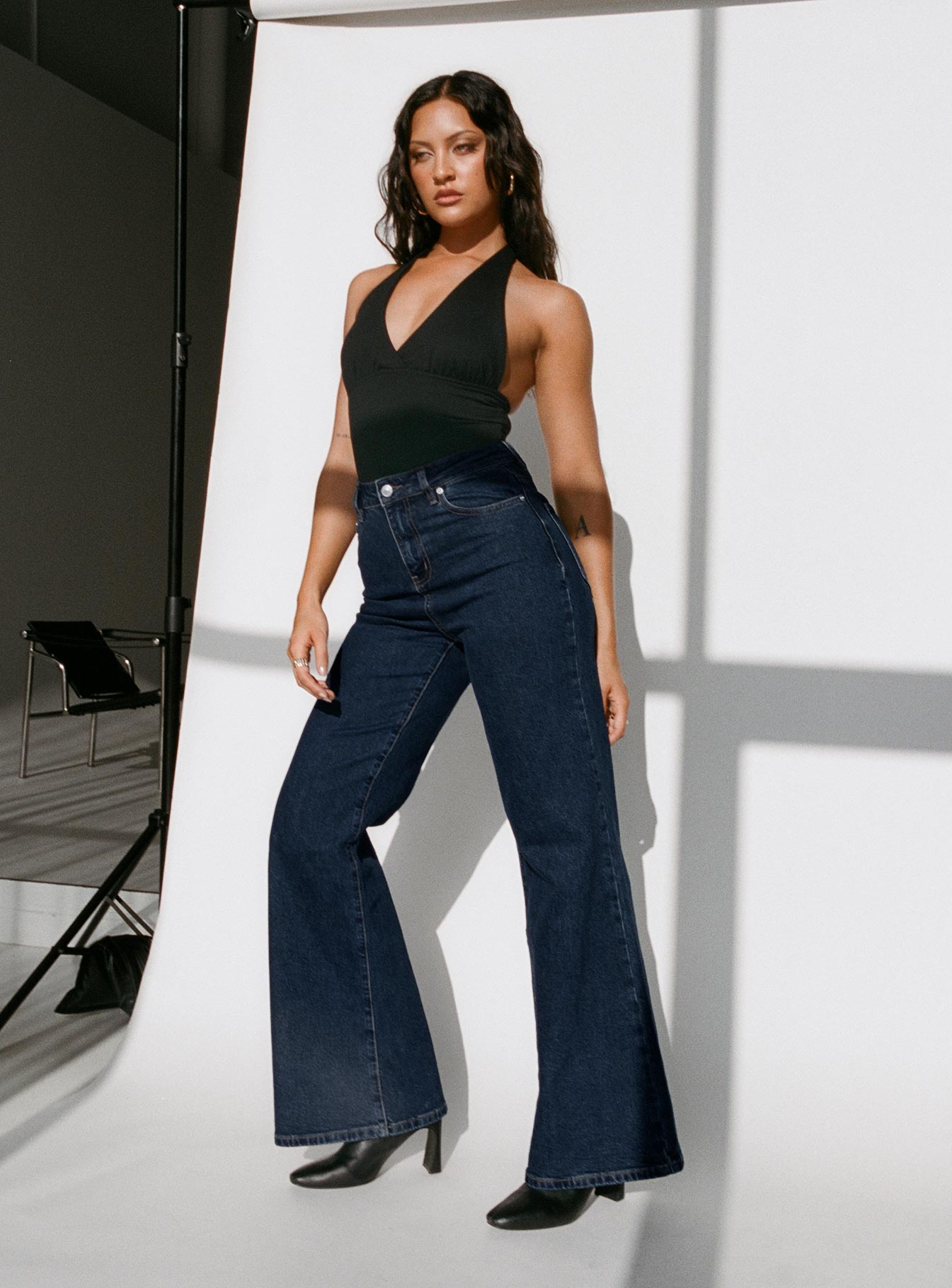 Thearlie High Rise Flared Jeans Dark Wash
