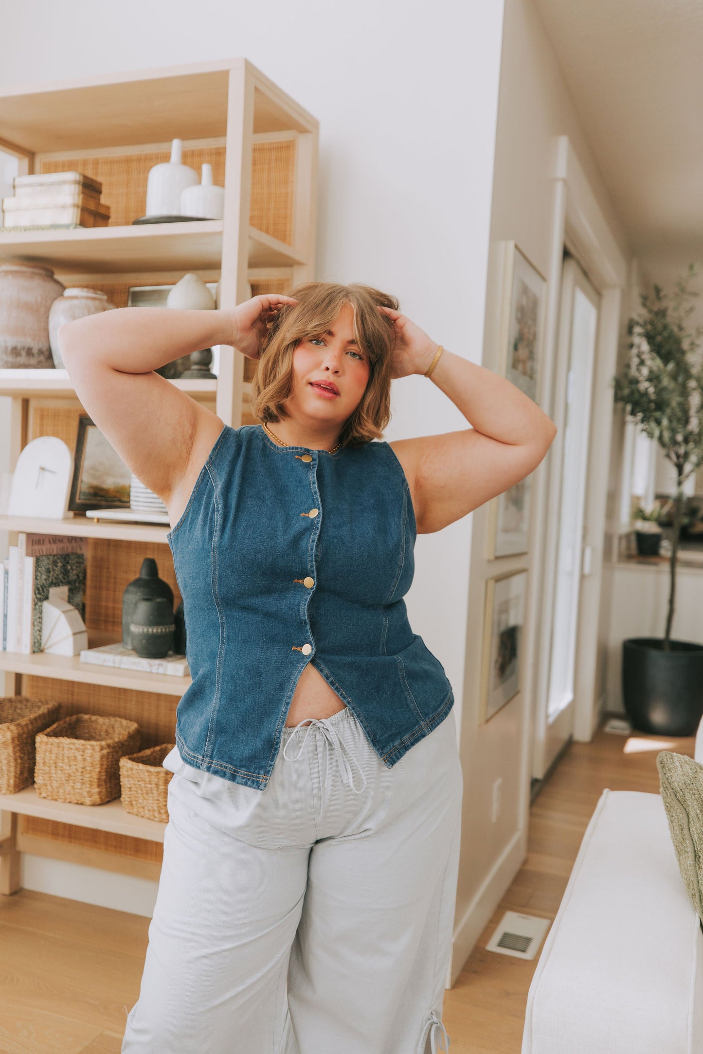 PLUS SIZE - No Stopping Us Vest