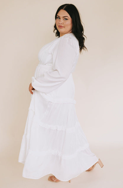 PLUS SIZE - The White: Sandra