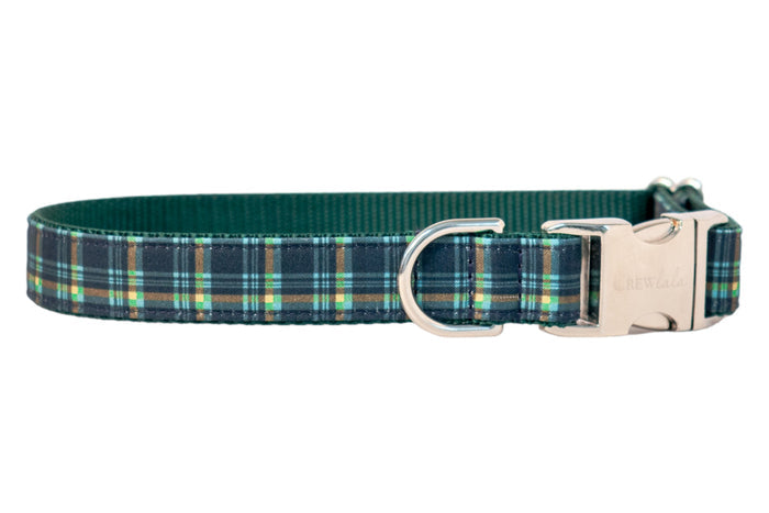 High-quality, adjustable dog collar covered in a timeless plaid fabric, layered over durable nylon webbing. Designed with a metal engraved buckle and sturdy D-ring for secure attachment, this collar combines classic style with practical functionality for everyday wear or special occasions.