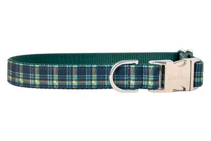 High-quality, adjustable dog collar covered in a timeless plaid fabric, layered over durable nylon webbing. Designed with a metal engraved buckle and sturdy D-ring for secure attachment, this collar combines classic style with practical functionality for everyday wear or special occasions.
