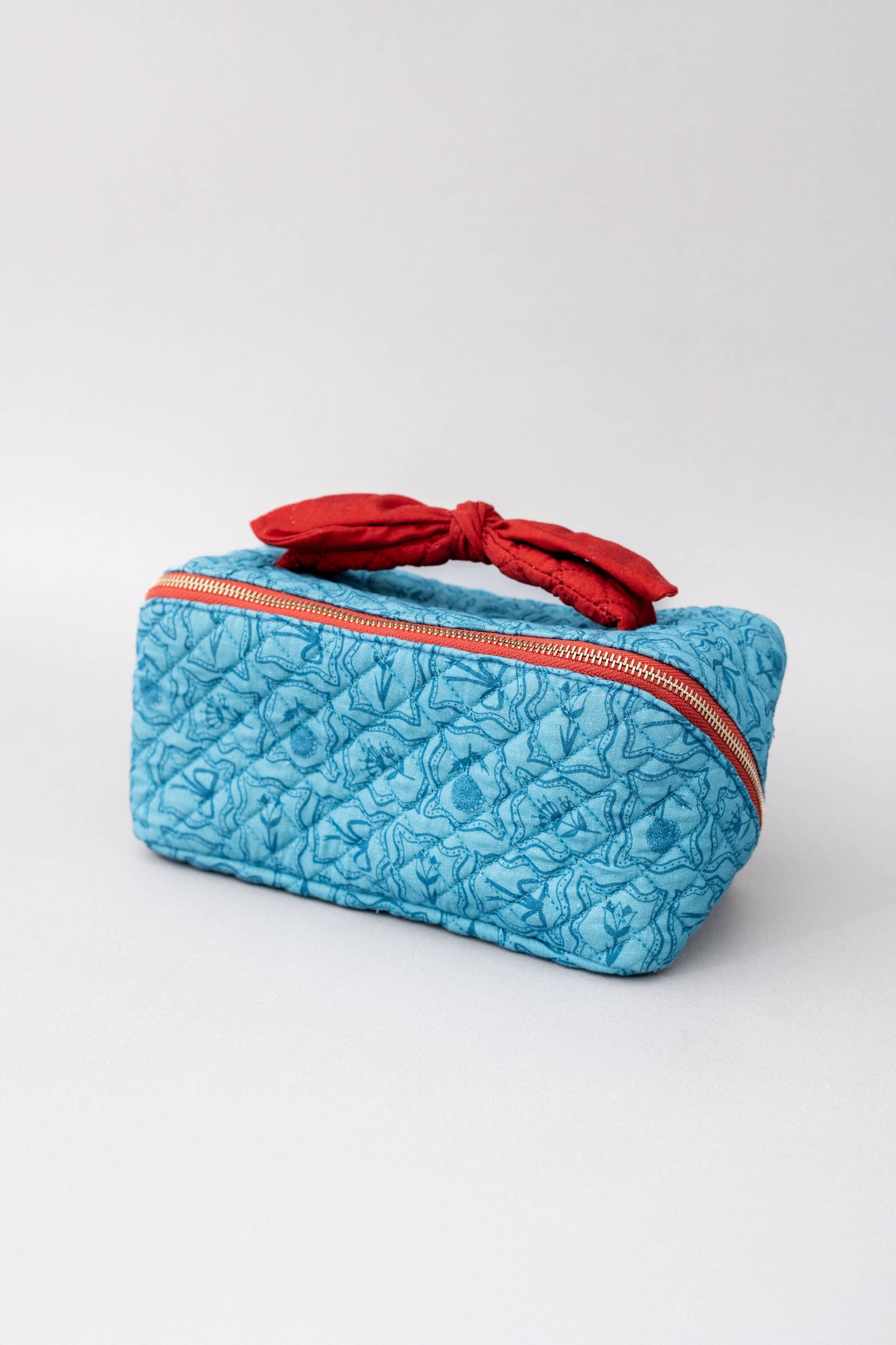 BANDO - Makeup Bag, Flowers and Bows