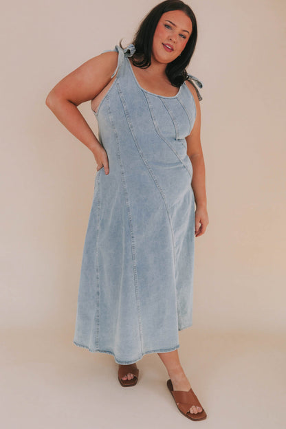 PLUS SIZE - Across The Rooftops Dress