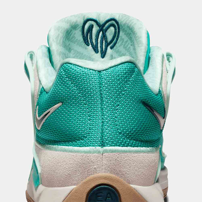 Rear view of the Nike KD18 "Wanda".
