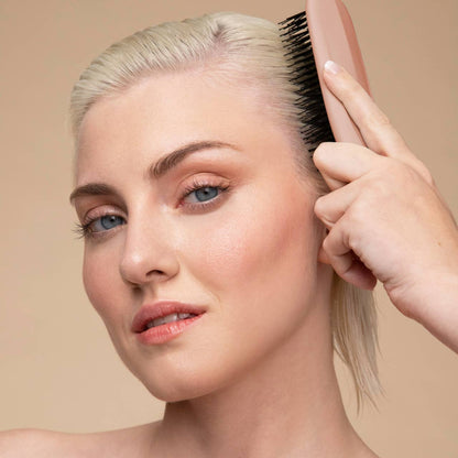 KITSCH - Scalp Renewal Brush in Terracotta