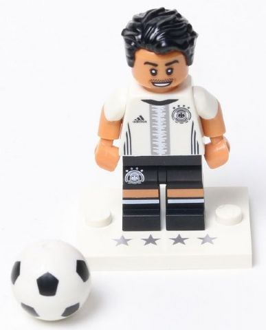 Mesut Özil, Deutscher Fussball-Bund / DFB