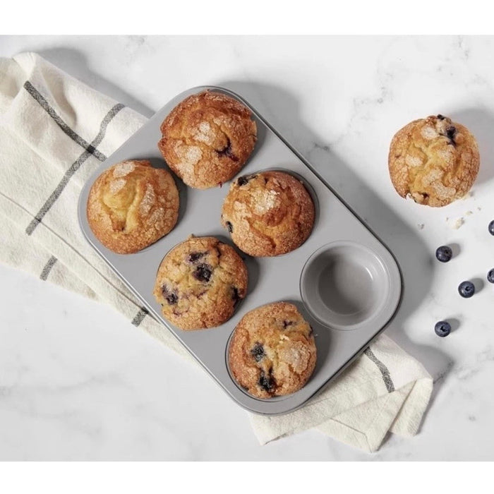New Cuisinart 6-Piece Classic Nonstick Bakeware Set