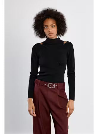 PEAK A BOO SHOULDER TOP