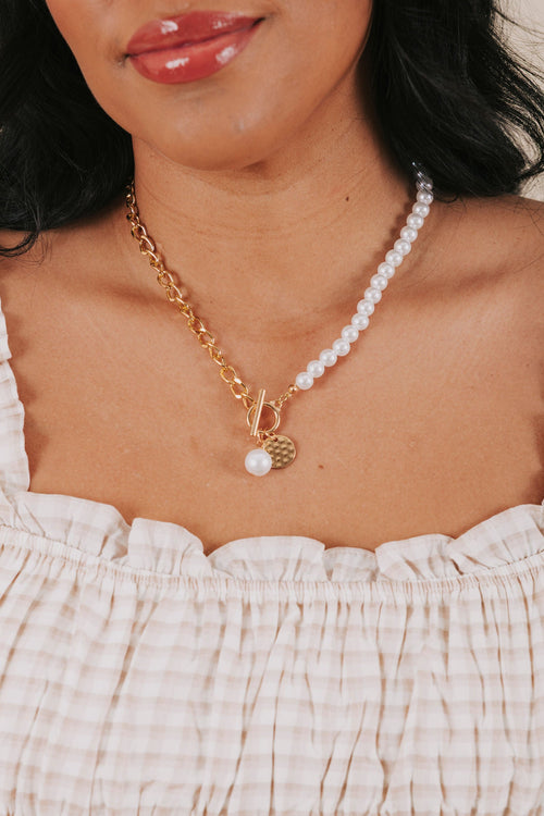 Dreamy Gaze Necklace