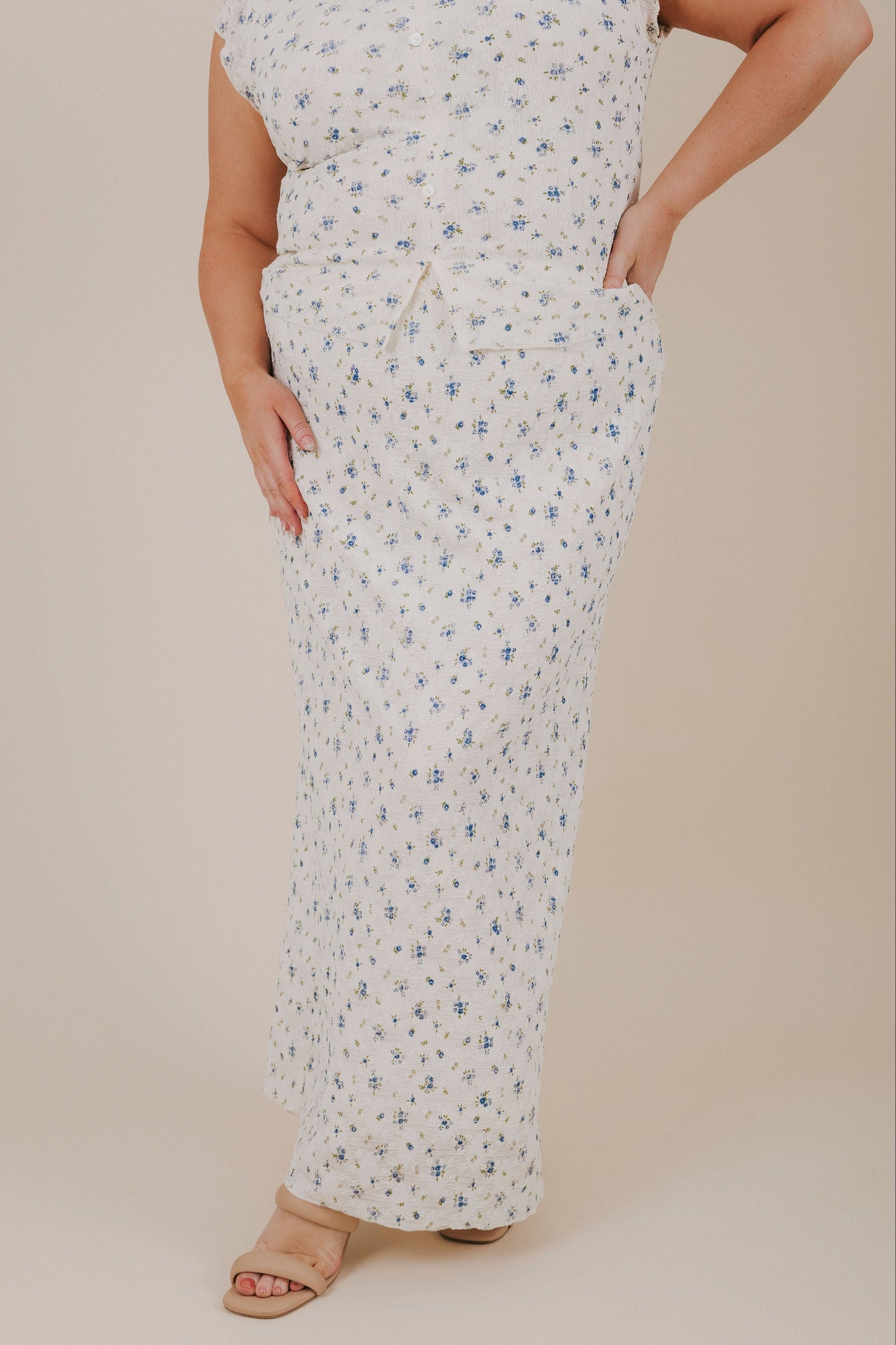 INCLUSIVE SIZING - Blooming Fields Skirt