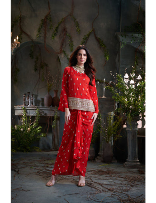 Red drop sleeve evening wear outfit for women