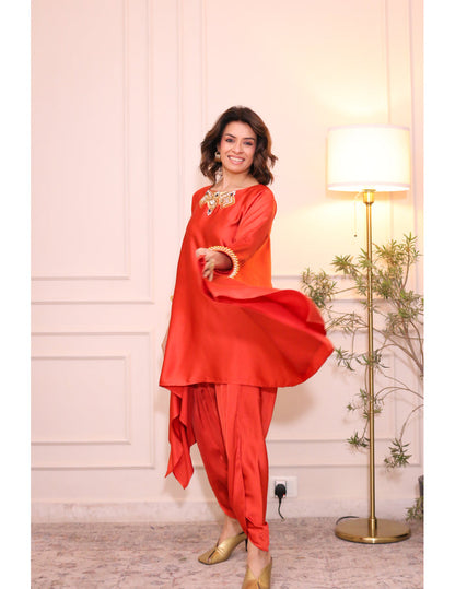 Rust Zola tunic featuring a stylish design and comfortable fit for casual outings.
