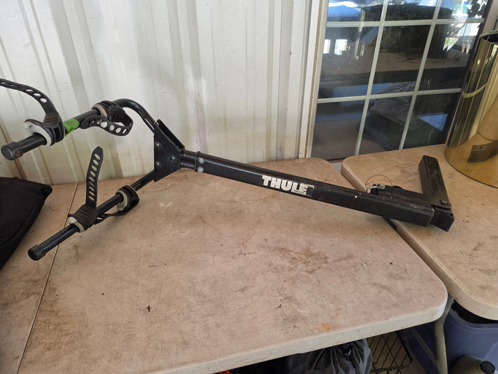 Thule Parkway w-Bike Hitch Rack