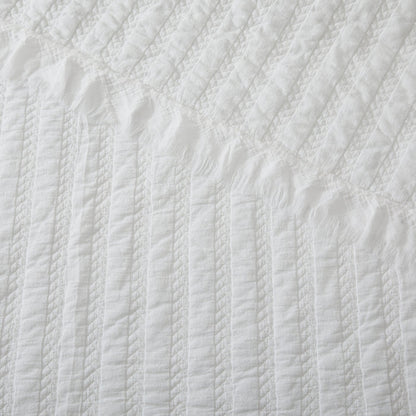 Wilhemina White Quilt Set