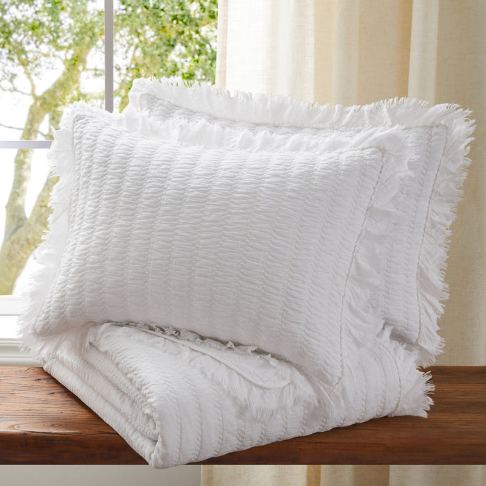Wilhemina White Quilt Set