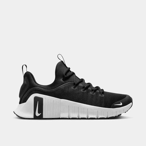 Side view of the Women's Nike Free Metcon 6.