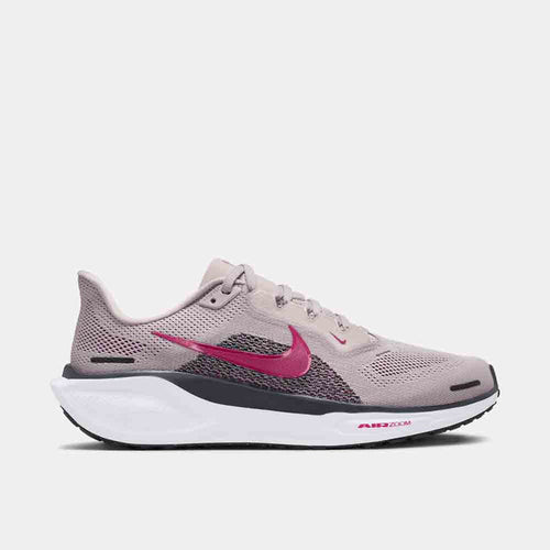 Side view of the Women's Nike Pegasus 41.