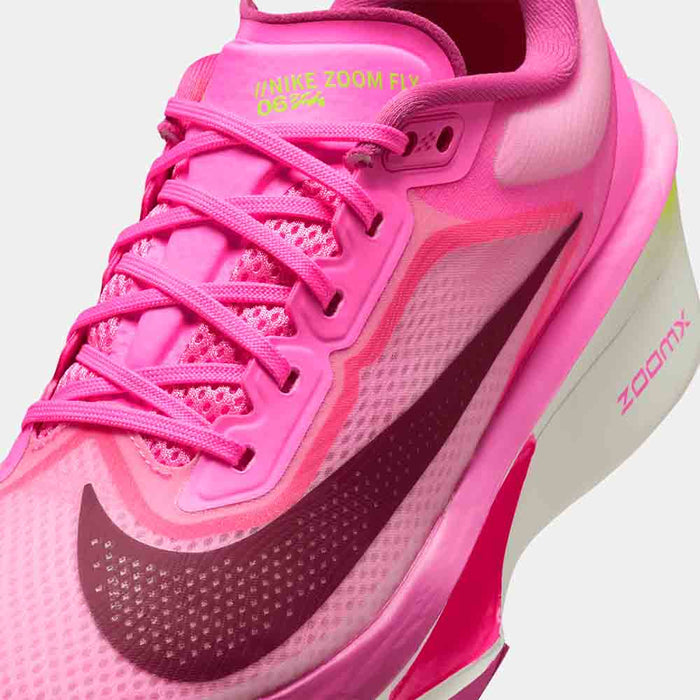 Up close, front view of the Women's Nike Zoom Fly 6.