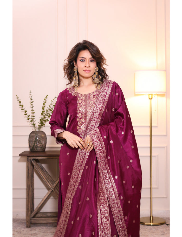 Zarmina Wine Brocade Silk Kurta Set
